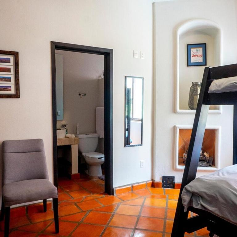 San Miguel Balcony Luxury and Comfort Near Downtown - Three-Bedroom House - 43