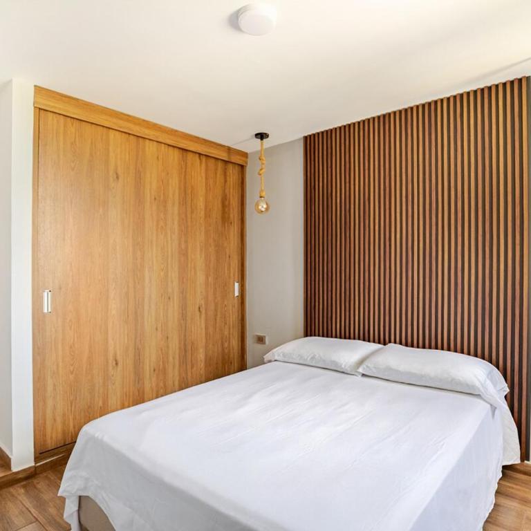 Queen bed Luxury apartment in the north with city view - One-Bedroom Apartment - 28