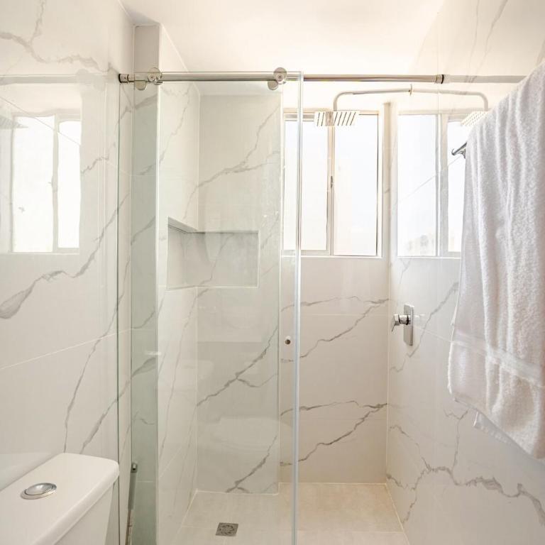 Queen bed Luxury apartment in the north with city view - One-Bedroom Apartment - 37