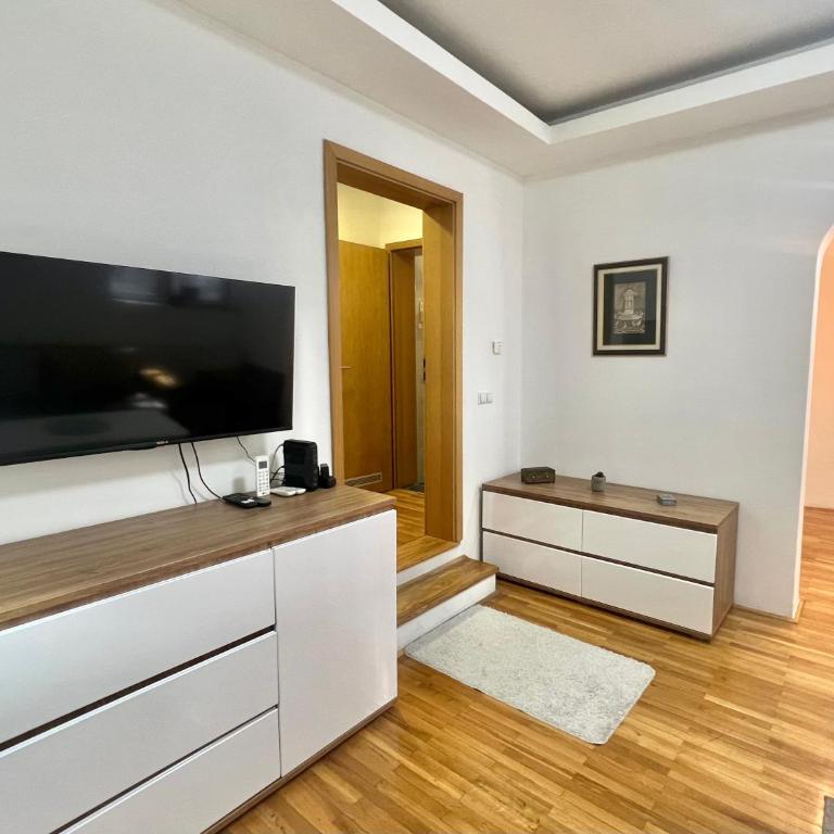 Beautiful One-Bedroom Deluxe Apartment - Porodični Apartman s 1 Spavaćom Sobom - 13