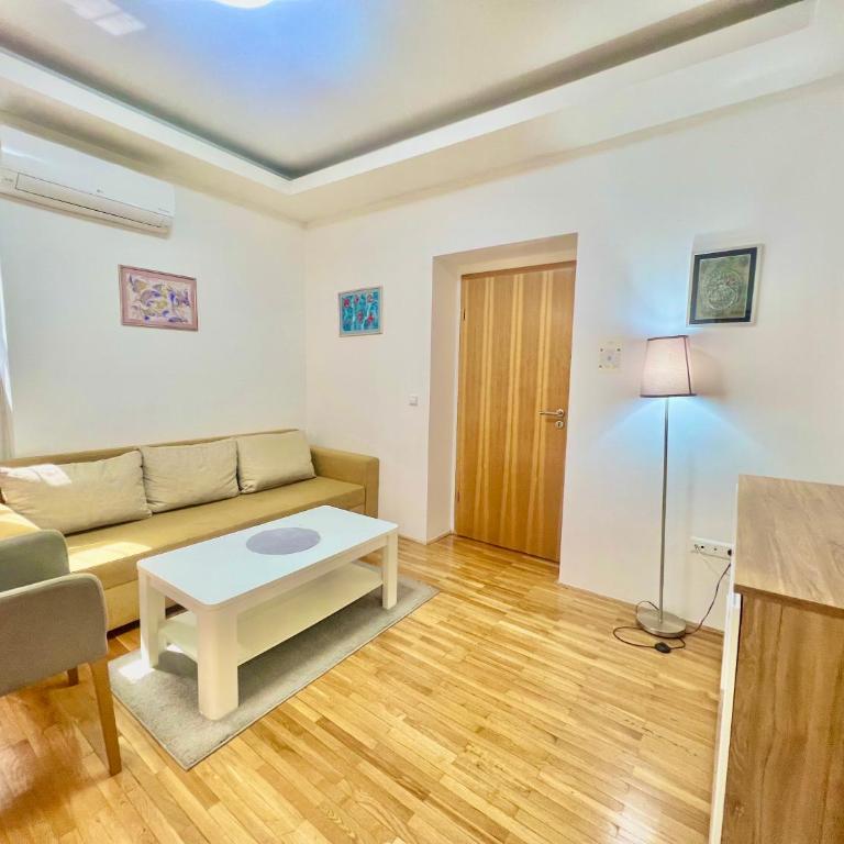 Beautiful One-Bedroom Deluxe Apartment - Porodični Apartman s 1 Spavaćom Sobom - 1