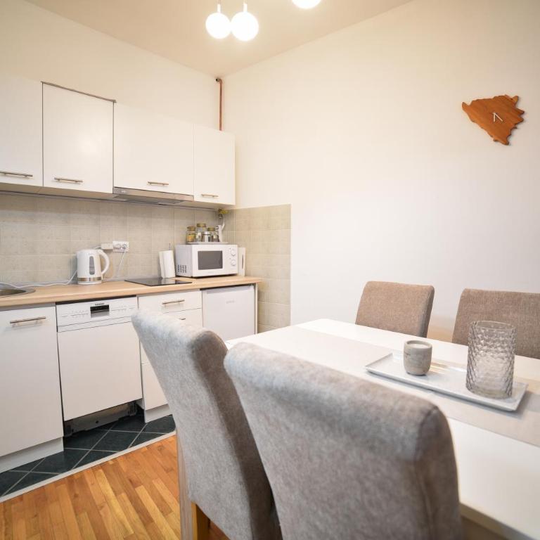 Beautiful One-Bedroom Deluxe Apartment - Porodični Apartman s 1 Spavaćom Sobom - 41