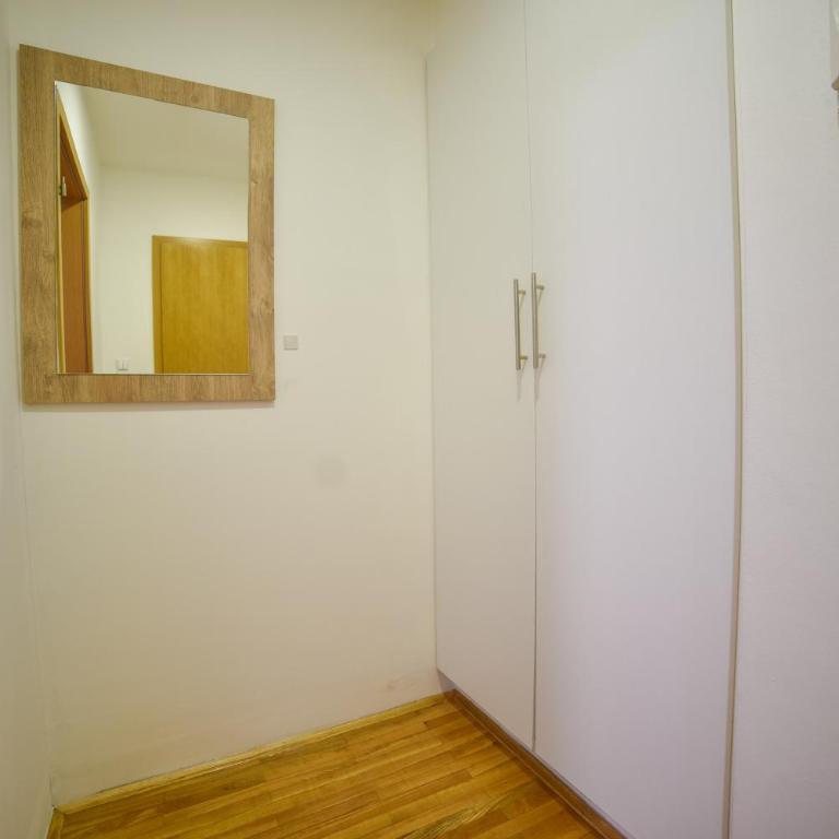 Beautiful One-Bedroom Deluxe Apartment - Porodični Apartman s 1 Spavaćom Sobom - 85