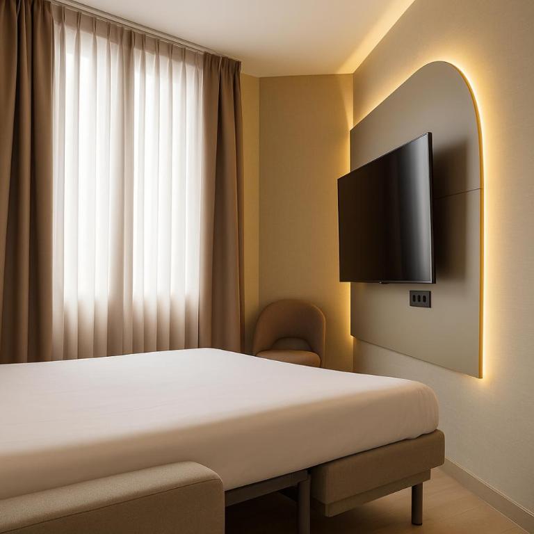 FORTINN Puerta del Sol - Junior Suite with Balcony - 11