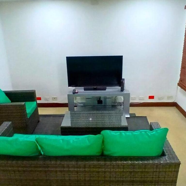 COMODO APARTAMENTO WIFI-COWORK CERCA a ZONA TURISTICA DE MEDELLIN - Two-Bedroom Apartment - 54