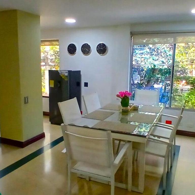 COMODO APARTAMENTO WIFI-COWORK CERCA a ZONA TURISTICA DE MEDELLIN - Two-Bedroom Apartment - 45