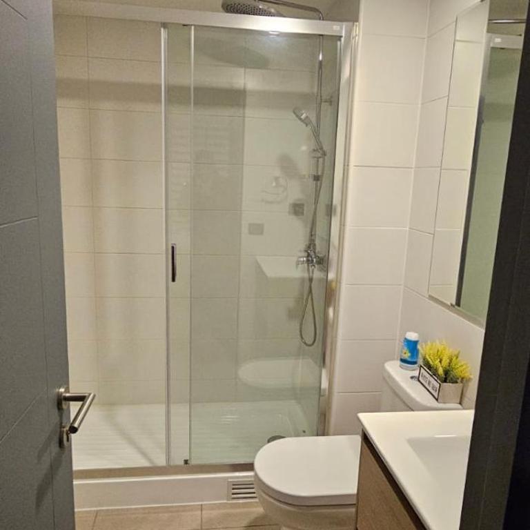Apartamento nuevo con estacionamiento - One-Bedroom Apartment - 2