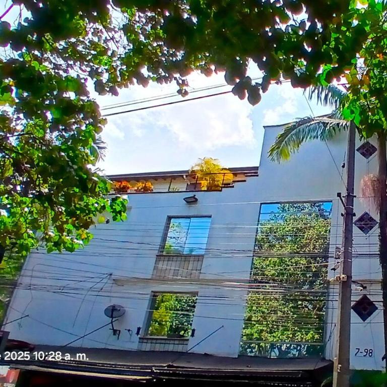 COMODO APARTAMENTO WIFI-COWORK CERCA a ZONA TURISTICA DE MEDELLIN - Two-Bedroom Apartment - 18