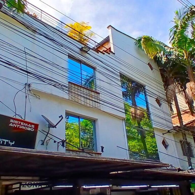 COMODO APARTAMENTO WIFI-COWORK CERCA a ZONA TURISTICA DE MEDELLIN - Two-Bedroom Apartment - 17