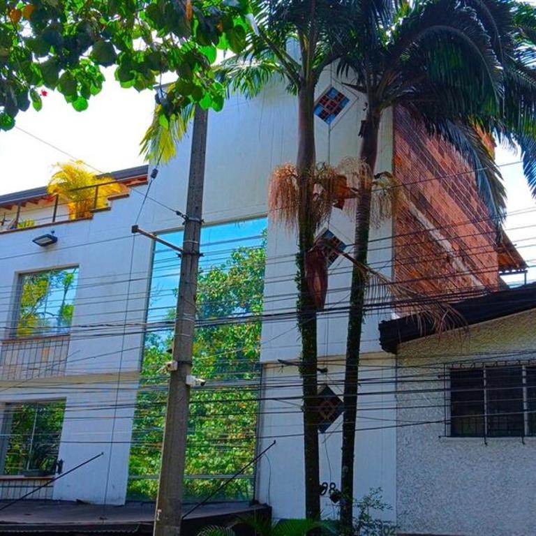 COMODO APARTAMENTO WIFI-COWORK CERCA a ZONA TURISTICA DE MEDELLIN - Two-Bedroom Apartment - 16