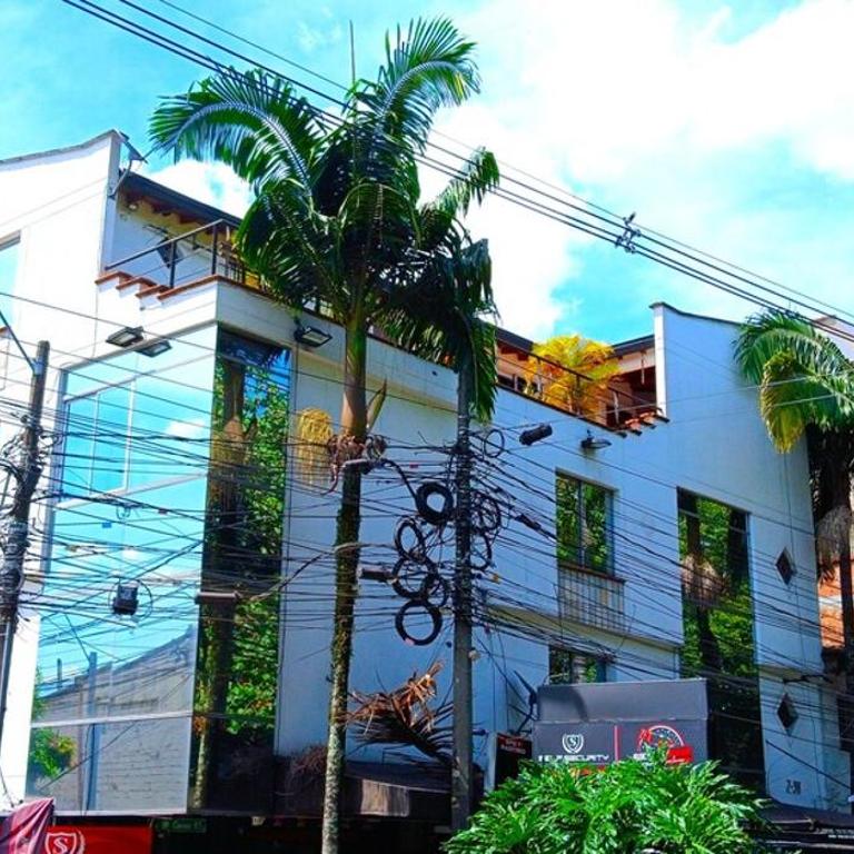 COMODO APARTAMENTO WIFI-COWORK CERCA a ZONA TURISTICA DE MEDELLIN - Two-Bedroom Apartment - 12