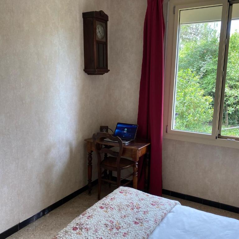 Villa 10 mins a pieds du centre de L Isle sur la Sorgue - Four-Bedroom Vacation Home - 23
