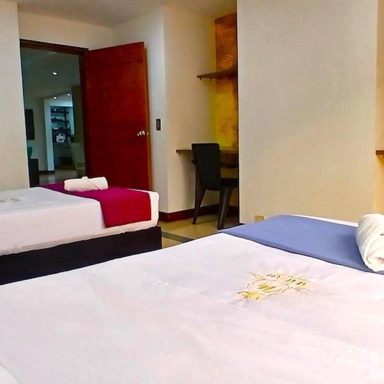 COMODO APARTAMENTO WIFI-COWORK CERCA a ZONA TURISTICA DE MEDELLIN - Two-Bedroom Apartment - 10