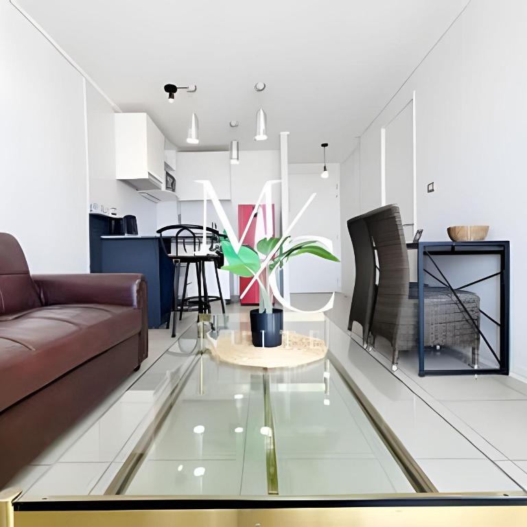 Exclusivos Dptos con parking en Jardines del Norte. 1, 2 y 3 Hab - Apartamento - 16
