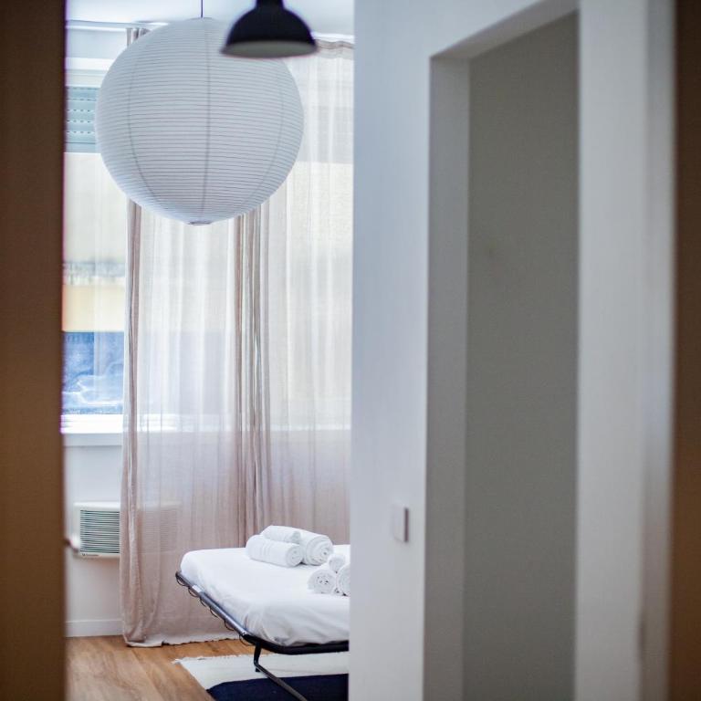 Spacious Design Apartment Central Milan - Deluxe Apartment - 6