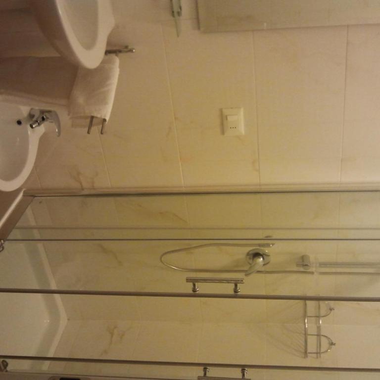 B&B IL TABERNACOLO - Camera Matrimoniale/Doppia con Letti Singoli con Bagno Privato - 6