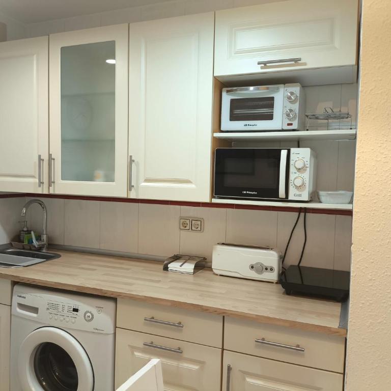 Calpe Miramar Studio 180m from Cala Calalga & 7 min from La Fossa Beach AC WiFi - Apartamento Estudio - 3