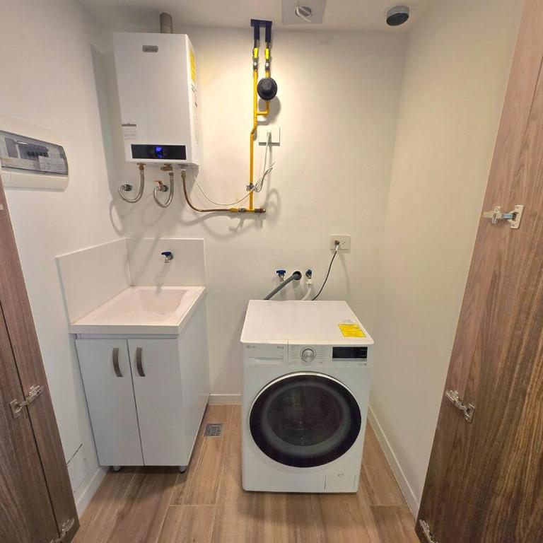 Perfect 2 Bedroom Apartment - Two-Bedroom Apartment - 8