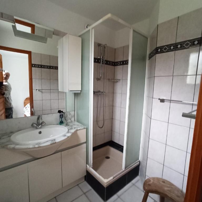 Maison avec grand terrain à 2 pas de la mer - Maison 4 Chambres - 2
