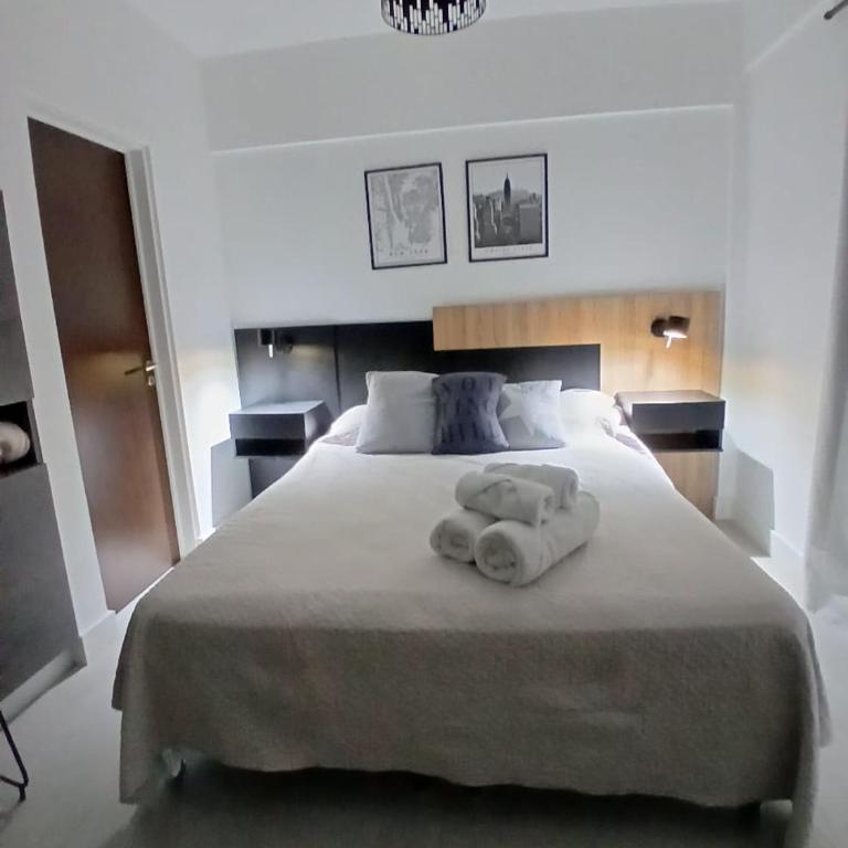 Confort y vistas únicas, a 15min del aeropuerto de Ezeiza - Apartamento de 1 dormitorio - 2
