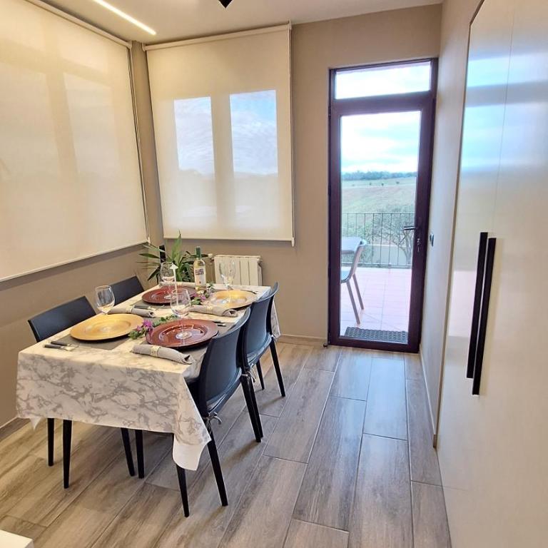 Casa fantástica en zona tranquila Un alojamiento para todos Nuestra casa es perfecta tanto para familias y amigos que buscan descanso, como para ciclistas que desean explorar la zona Para ciclistas ofrecemos un espacio seguro para guardar bicicle - Casa de 5 dormitorios - 22