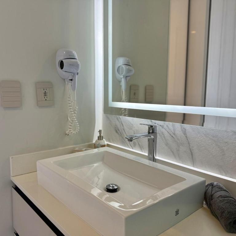 Hermoso Depa sobre el Malecón - Two-Bedroom Apartment - 13