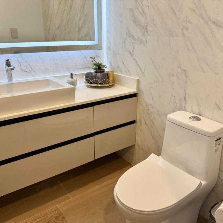 Hermoso Depa sobre el Malecón - Two-Bedroom Apartment - 45
