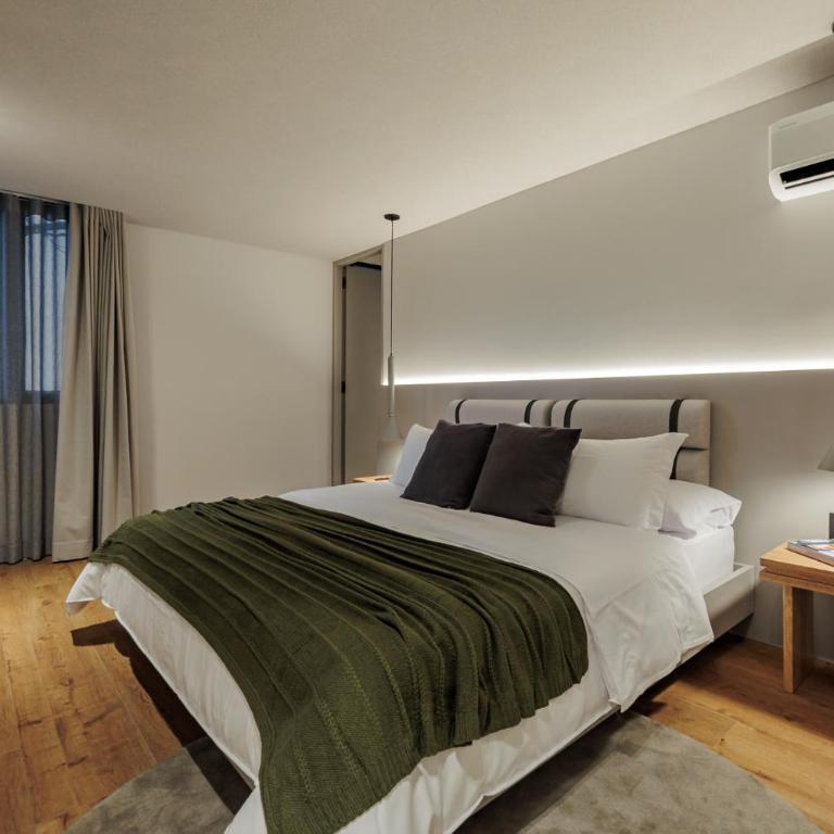 Sereno Building - Two-Bedroom Deluxe Apartment - 15