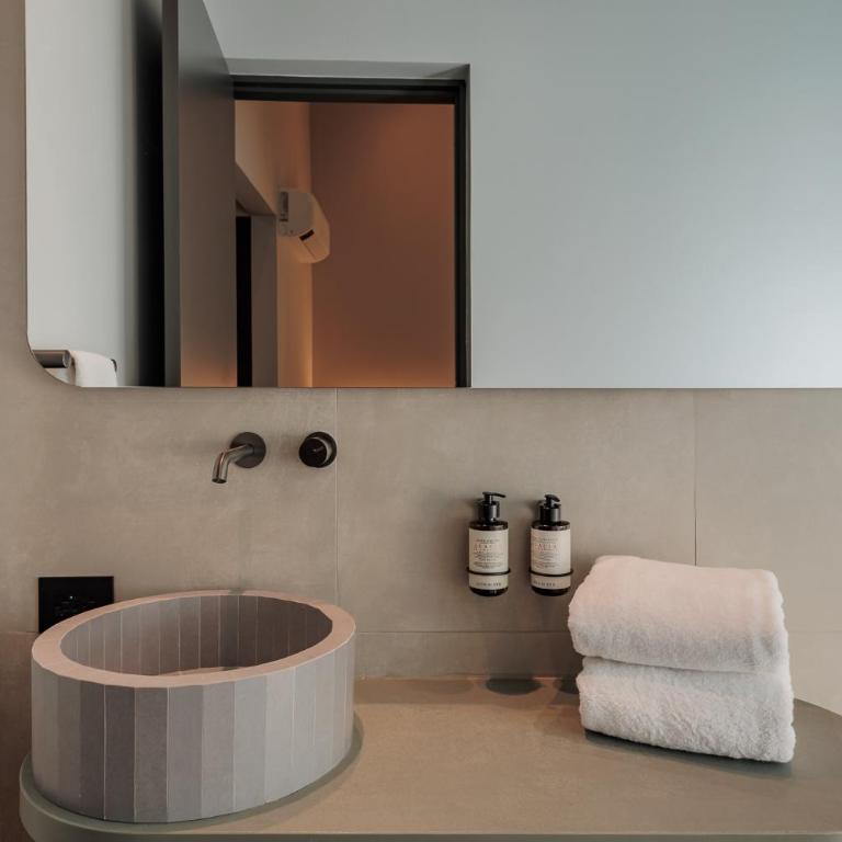 Sereno Building - Five-Bedroom Deluxe Apartment - 1