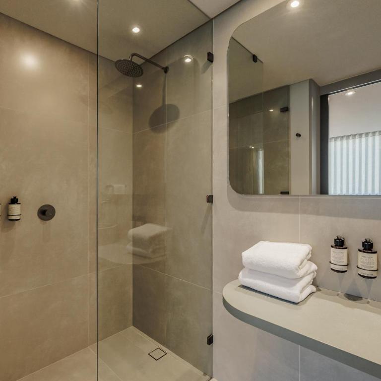 Sereno Building - Three-Bedroom Apartment - 6