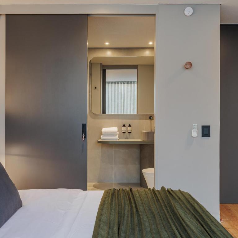 Sereno Building - Three-Bedroom Apartment - 4