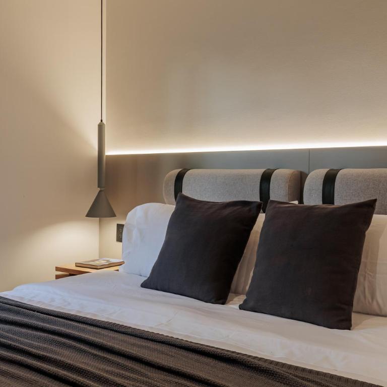 Sereno Building - Two-Bedroom Deluxe Apartment - 23