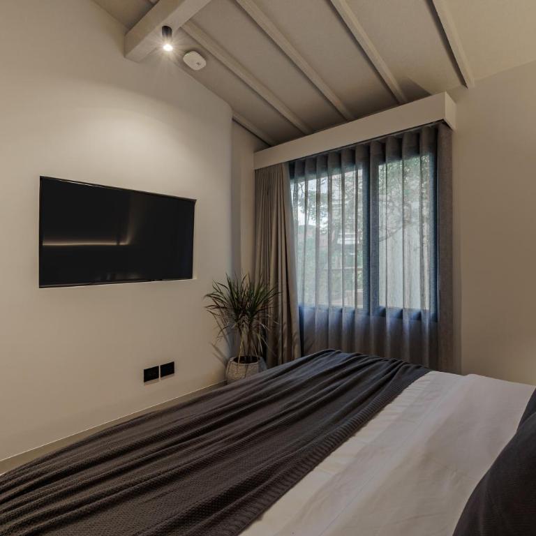 Sereno Building - Two-Bedroom Deluxe Apartment - 15