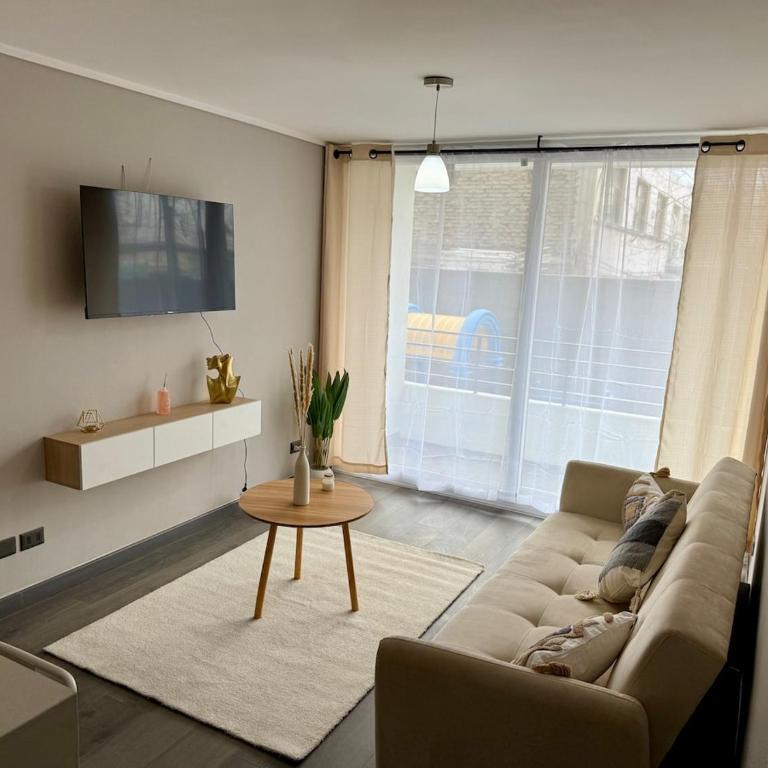 Estilo y comodidad a pasos del Estadio Nacional - Two-Bedroom Apartment - 13