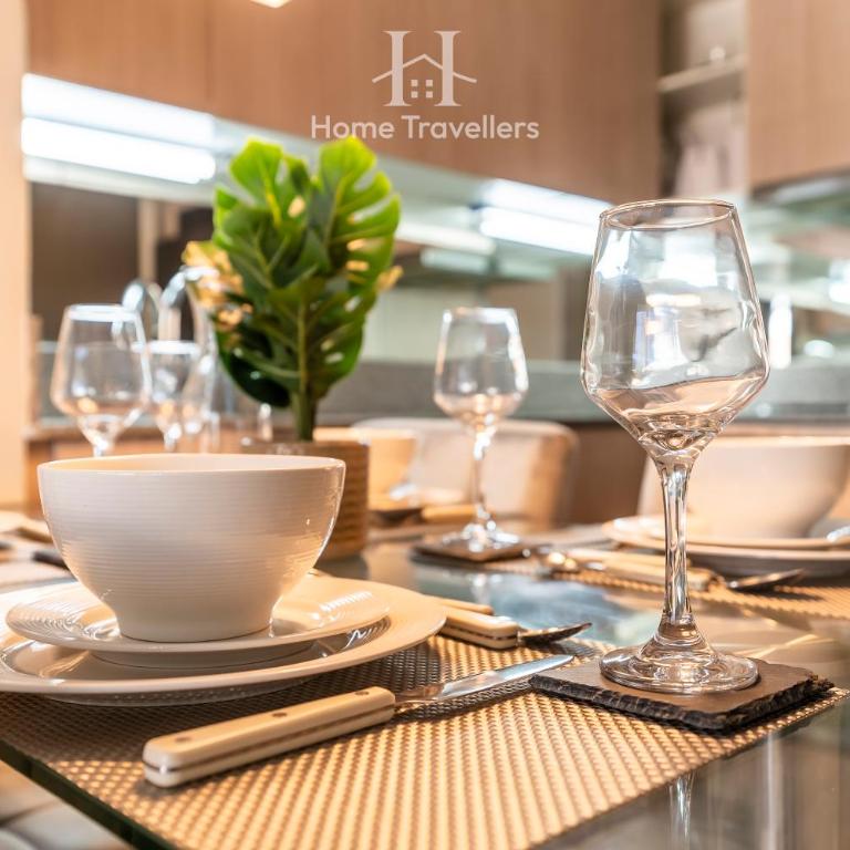 HT Amplio depto en Las Condes con estacionamiento - One-Bedroom Apartment - 14