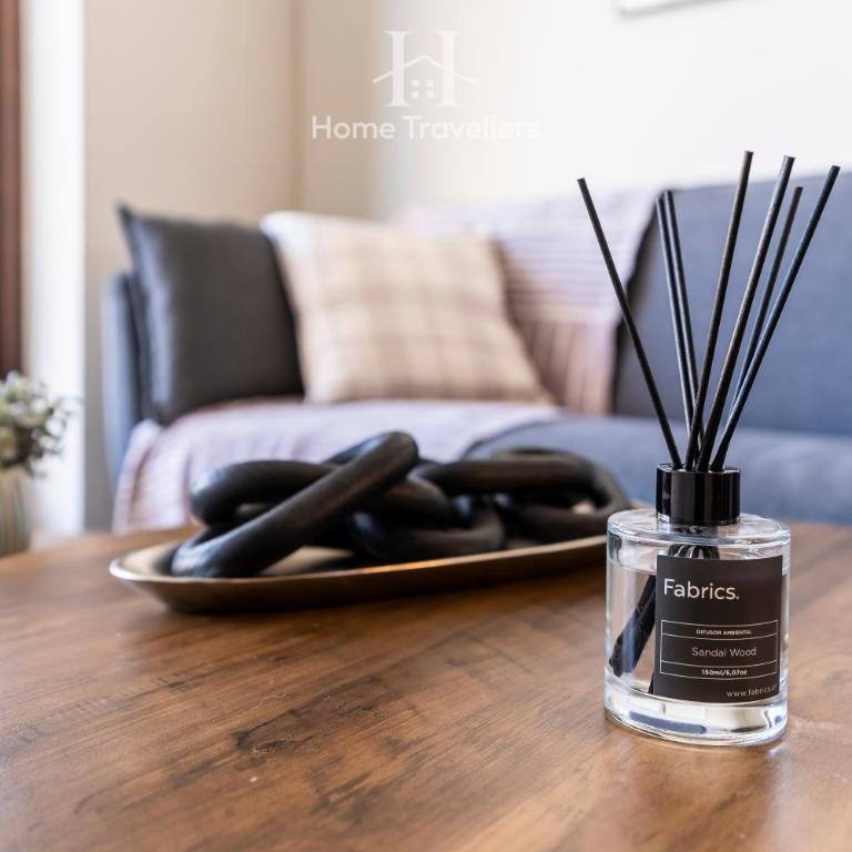 HT Amplio depto en Las Condes con estacionamiento - One-Bedroom Apartment - 15