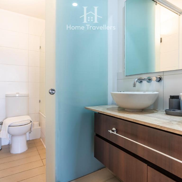 HT Amplio depto en Las Condes con estacionamiento - One-Bedroom Apartment - 20