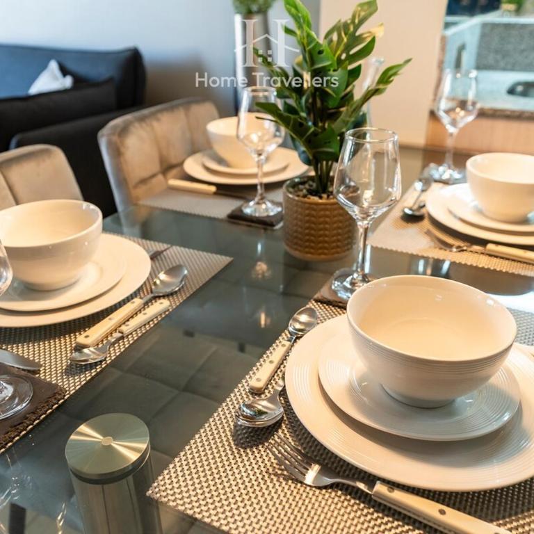 HT Amplio depto en Las Condes con estacionamiento - One-Bedroom Apartment - 26