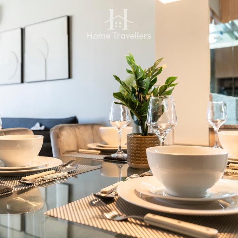 HT Amplio depto en Las Condes con estacionamiento - One-Bedroom Apartment - 31