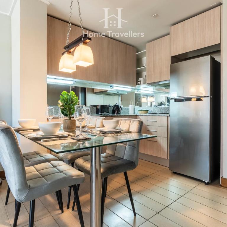 HT Amplio depto en Las Condes con estacionamiento - One-Bedroom Apartment - 35