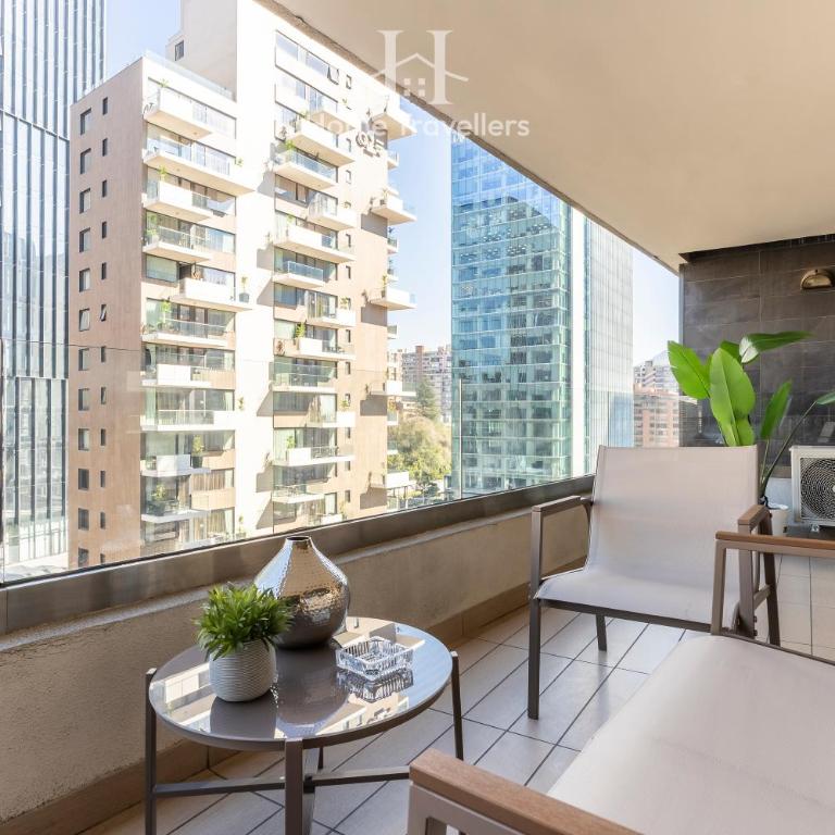 HT Amplio depto en Las Condes con estacionamiento - One-Bedroom Apartment - 42
