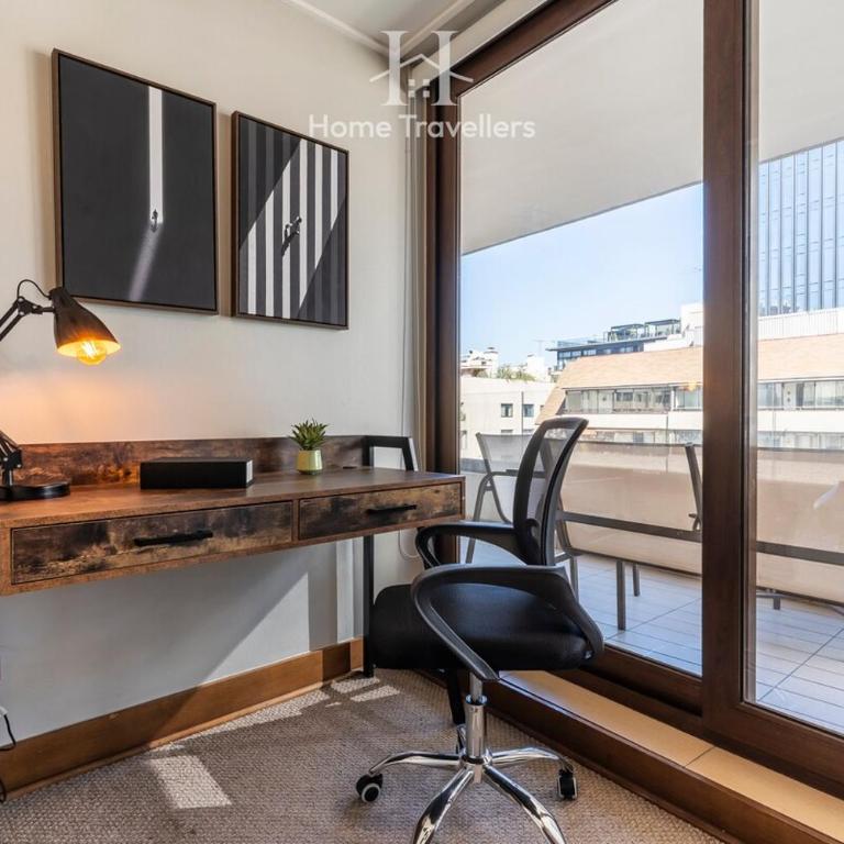 HT Amplio depto en Las Condes con estacionamiento - One-Bedroom Apartment - 45