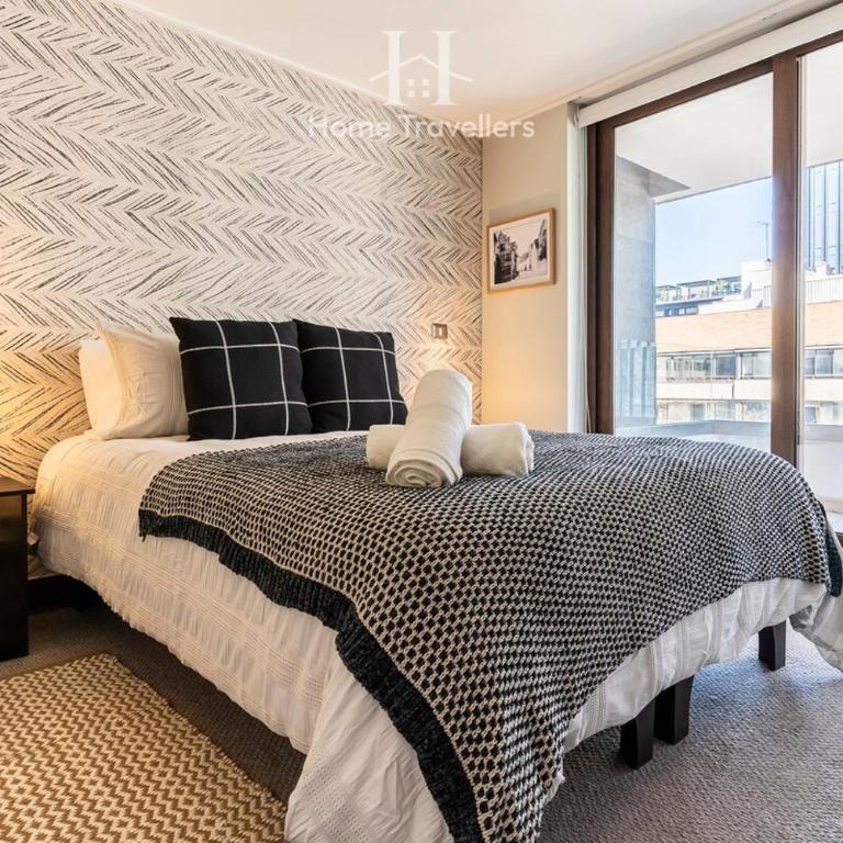 HT Amplio depto en Las Condes con estacionamiento - One-Bedroom Apartment - 47