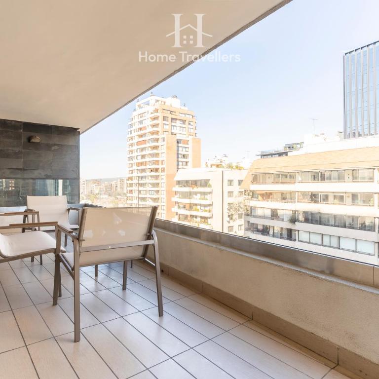 HT Amplio depto en Las Condes con estacionamiento - One-Bedroom Apartment - 52