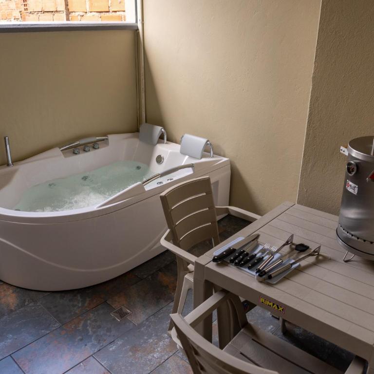 Hotel Molinos Plaza - Apartamento Deluxe - 4