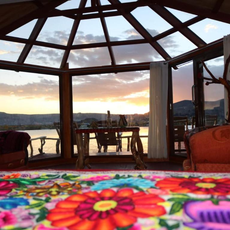 Urosflotantelodge - Suite with Lake View - 1