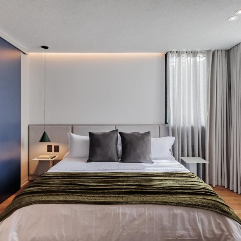 Sereno Building - Five-Bedroom Apartment - 1