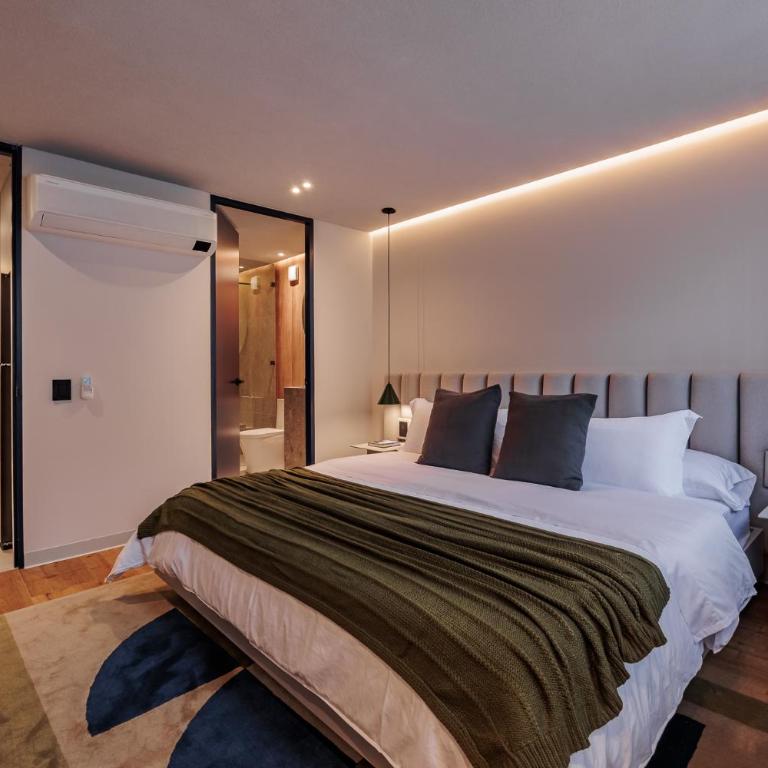 Sereno Building - Five-Bedroom Apartment - 2