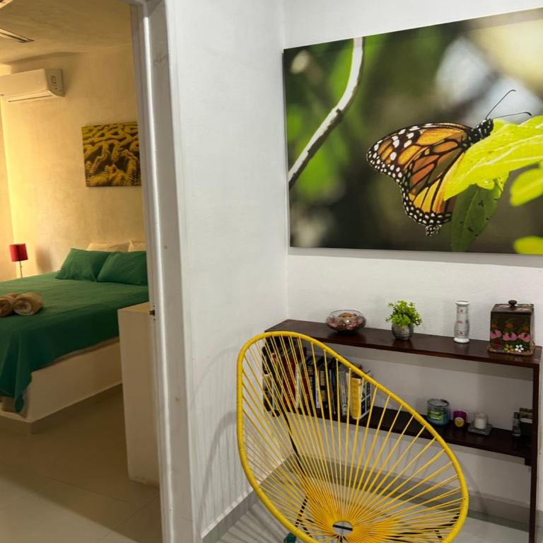 2 bed 2 bath condo, steps from the beach - Two-Bedroom Apartment - 10