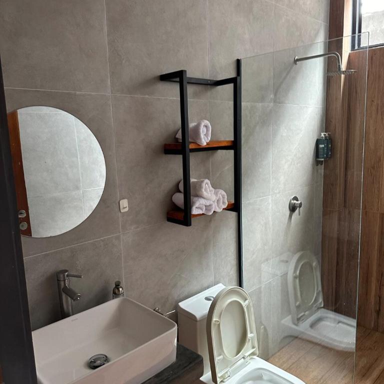Casa completa, iluminada - One-Bedroom House - 17